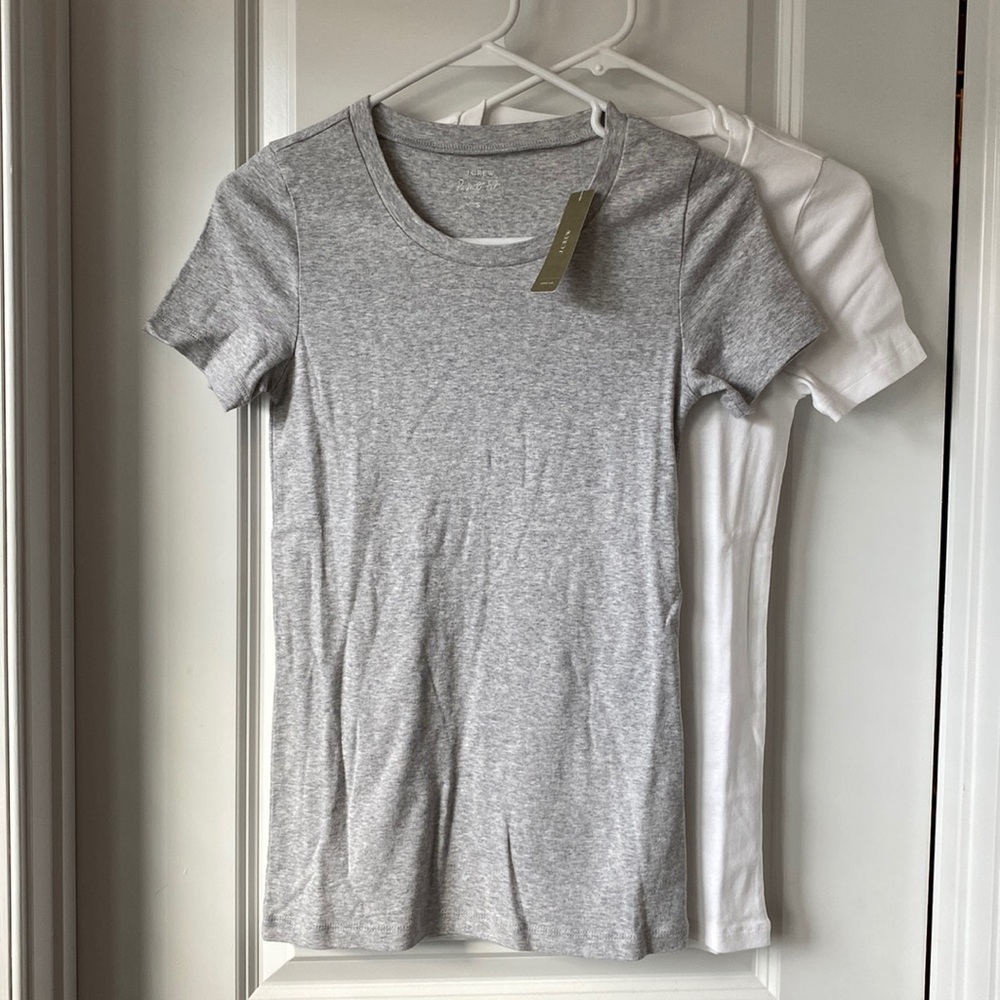 NWT (2) JCrew perfect fit tshirt size small. One grey one white